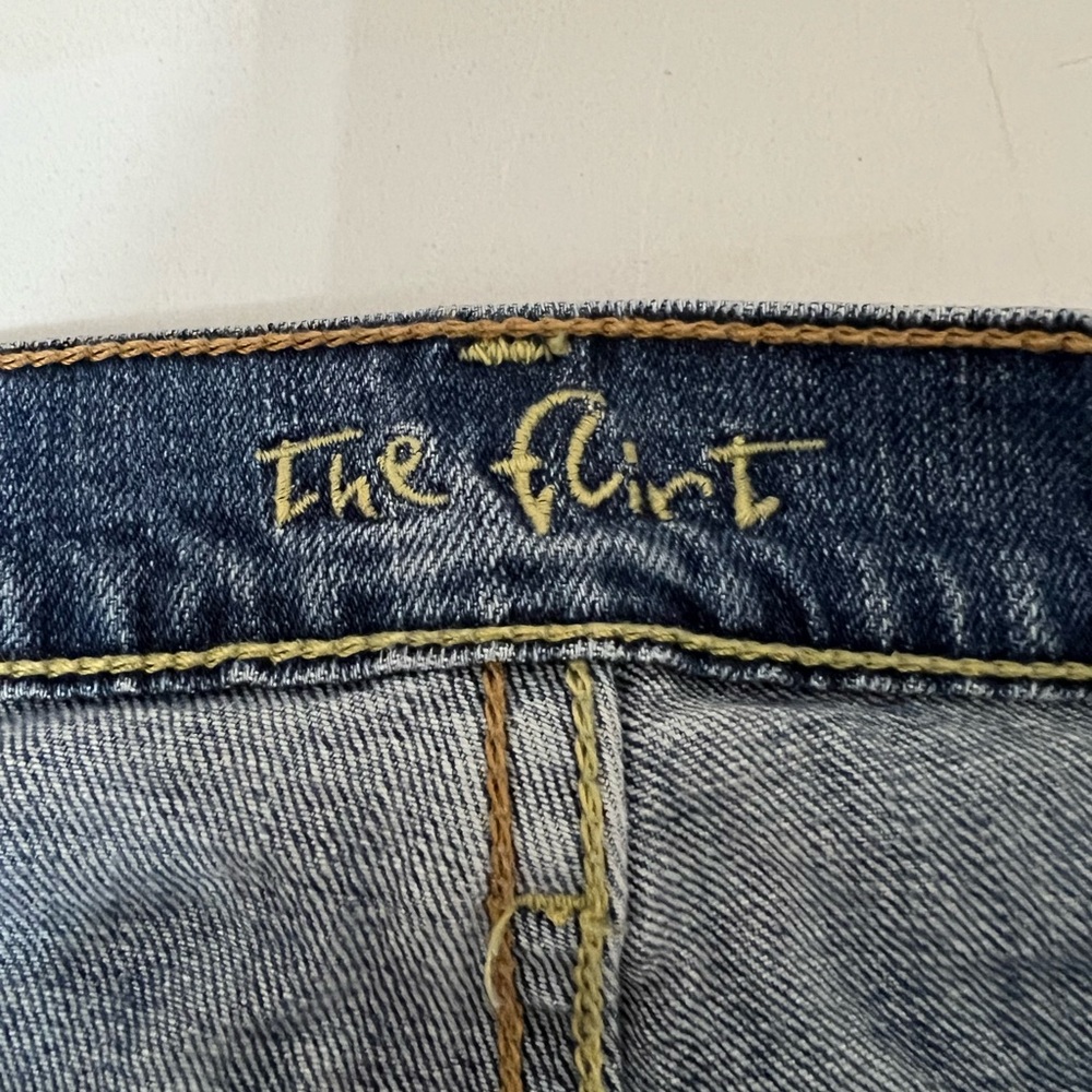 Old Navy The Flirt Women's Low Rise Denim Jeans Blue Size 12 - Picture 8 of 16